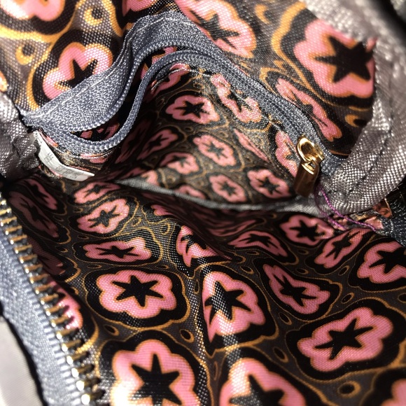 KEDZIE Crosstown
Zipper Bags. 2 for the price of 1 - Picture 3 of 13